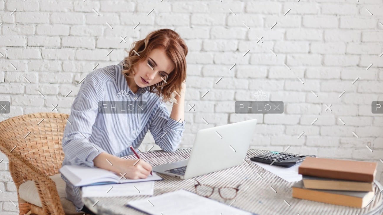 demo-attachment-1157-woman-freelancer-female-hands-with-pen-writing-on-P369BAX1